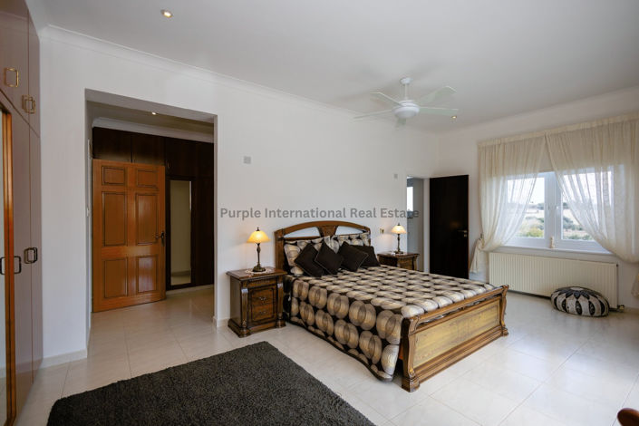 Image No.24-7 Bed Villa for sale