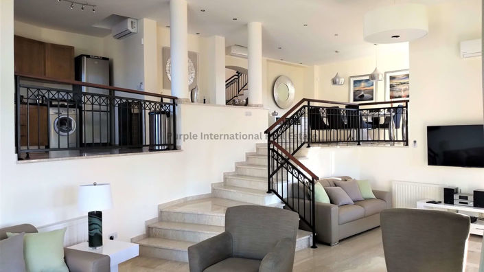 Image No.2-4 Bed Villa for sale