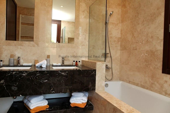 Image No.8-5 Bed Villa for sale