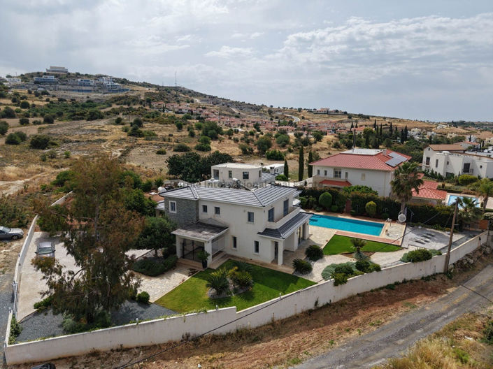 Image No.27-Villa de 6 chambres à vendre à Konia