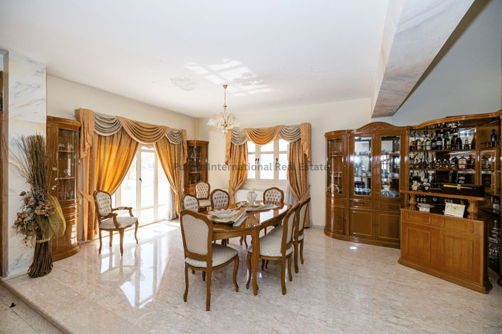 Image No.11-Villa de 4 chambres à vendre à Aradippou