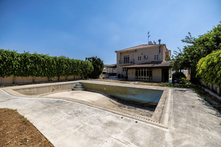 Image No.36-Villa de 4 chambres à vendre à Aradippou