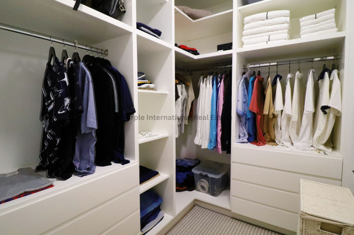 Image No.18-4 Bed Villa for sale