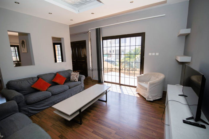 Image No.5-Villa de 7 chambres à vendre à Aradippou