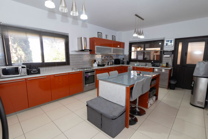 Image No.3-3 Bed Villa for sale