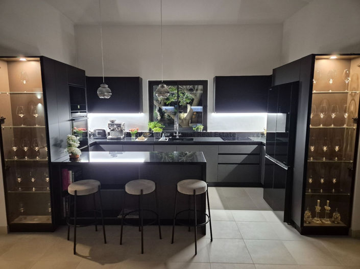 Image No.3-4 Bed Villa for sale