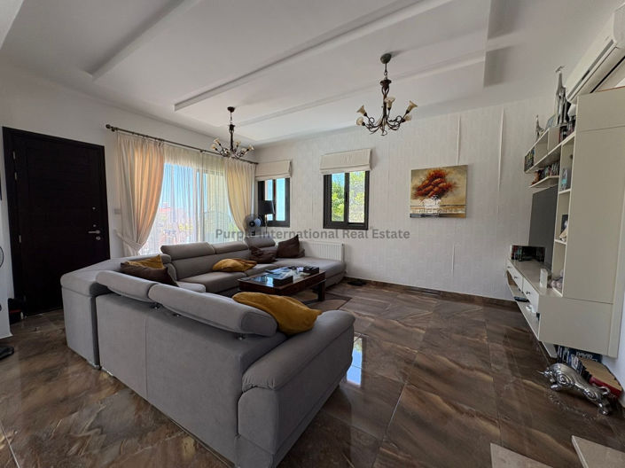 Image No.5-3 Bed Villa for sale