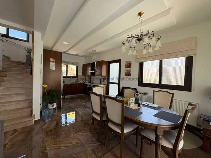 Image No.6-3 Bed Villa for sale