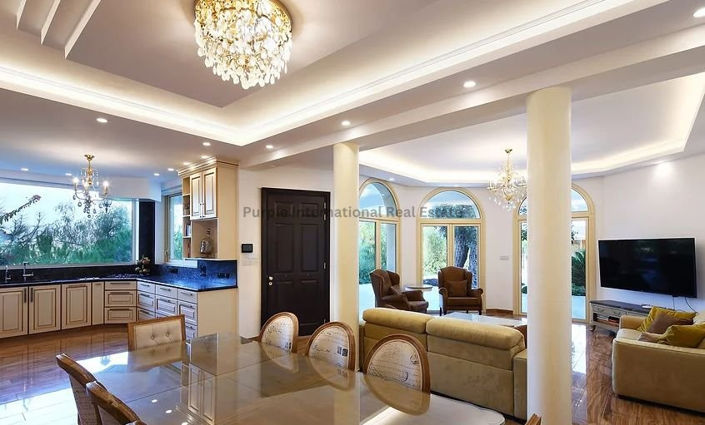 Image No.6-5 Bed Villa for sale