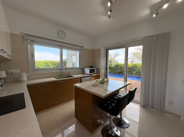 Image No.9-7 Bed Villa for sale