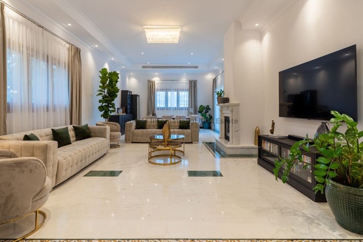 Image No.10-6 Bed Villa for sale