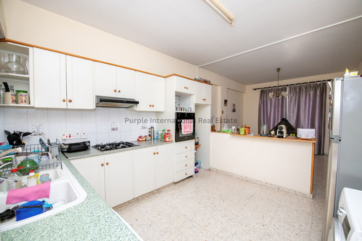 Image No.34-6 Bed Property for sale