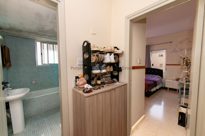 Image No.40-6 Bed Property for sale