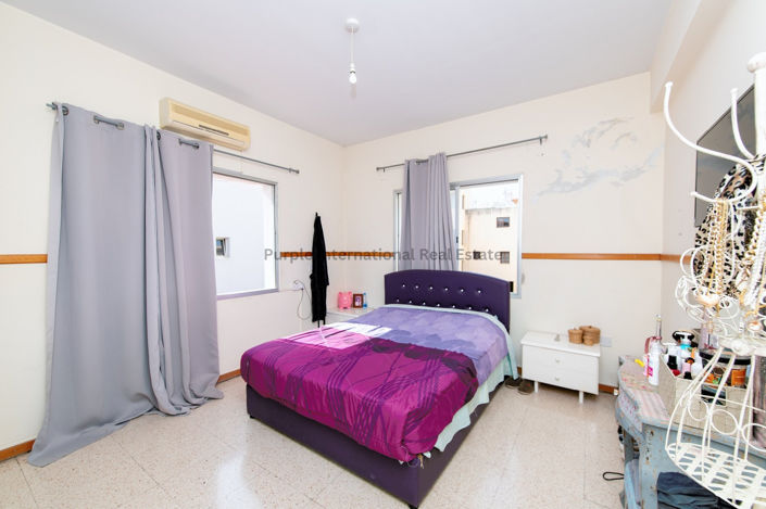 Image No.41-6 Bed Property for sale