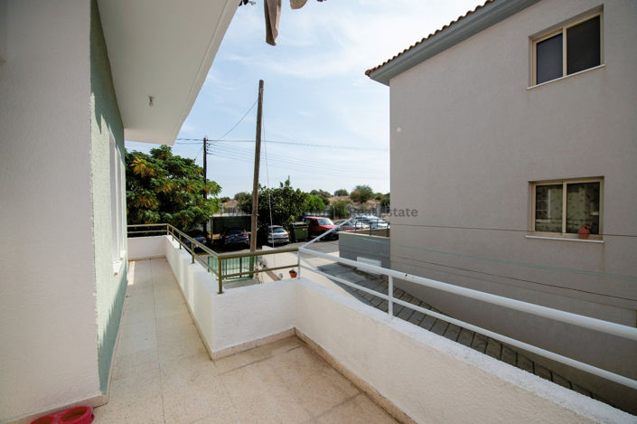 Image No.44-6 Bed Property for sale