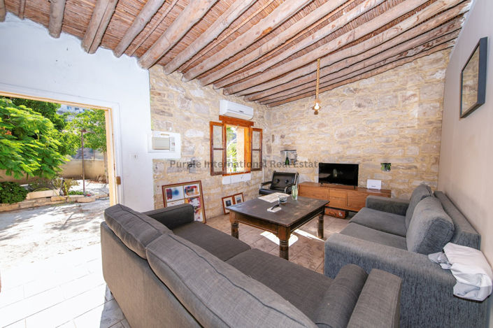 Image No.2-2 Bed Land for sale