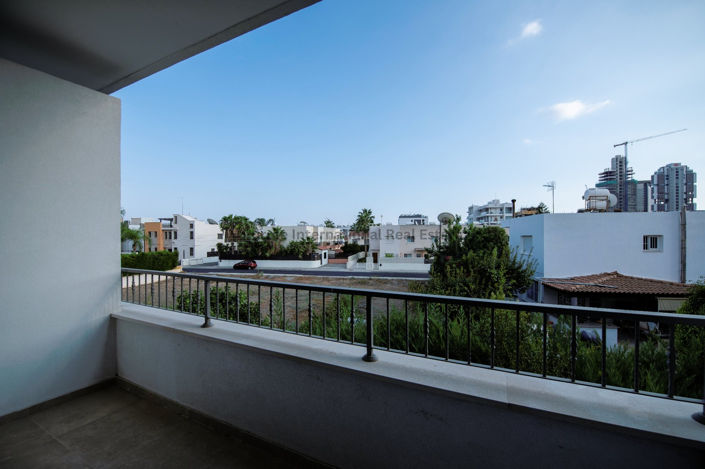 Image No.18-3 Bed Villa for sale