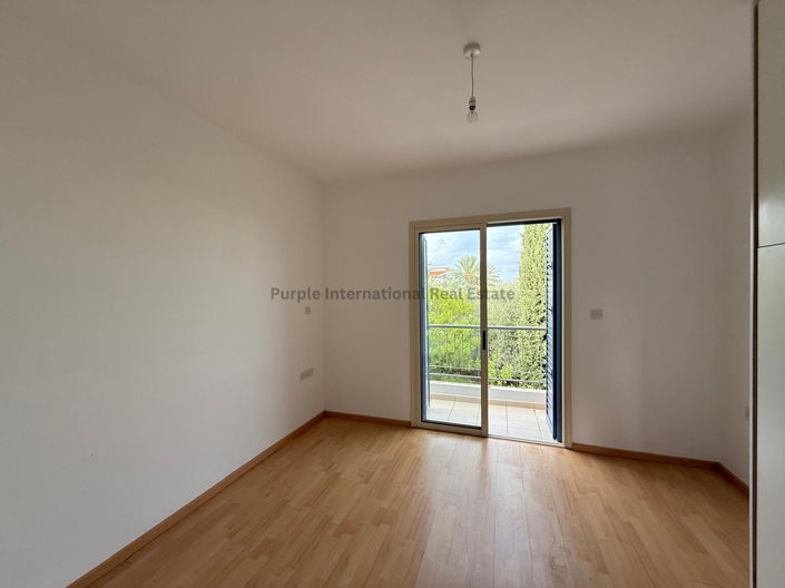 Image No.8-2 Bed Villa for sale