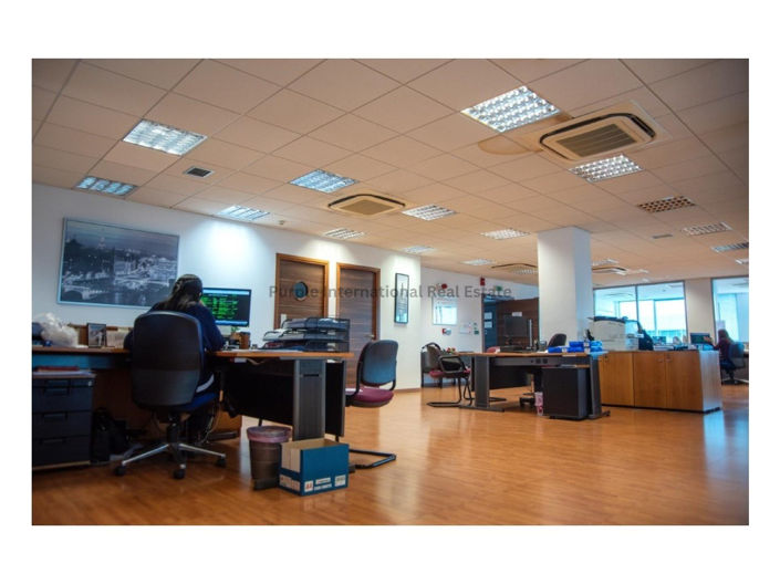 Image No.5-Commercial à vendre à Agios Athanasios