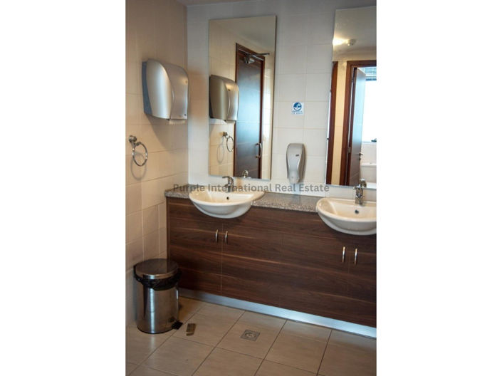 Image No.7-Commercial à vendre à Agios Athanasios