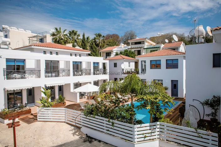 Image No.4-Commercial à vendre à Kissonerga