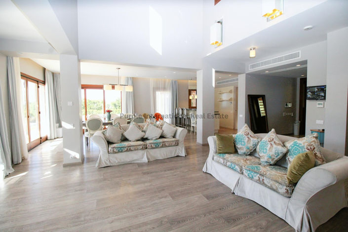 Image No.2-Villa de 6 chambres à vendre à Aphrodite Hills