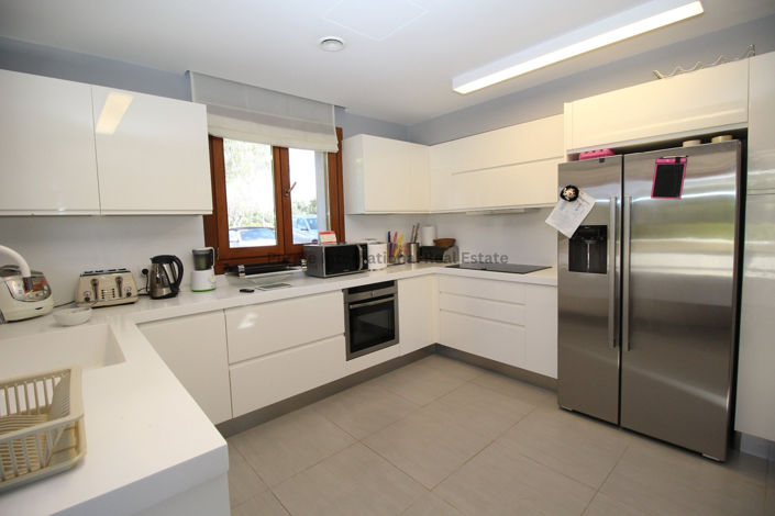 Image No.3-Villa de 6 chambres à vendre à Aphrodite Hills