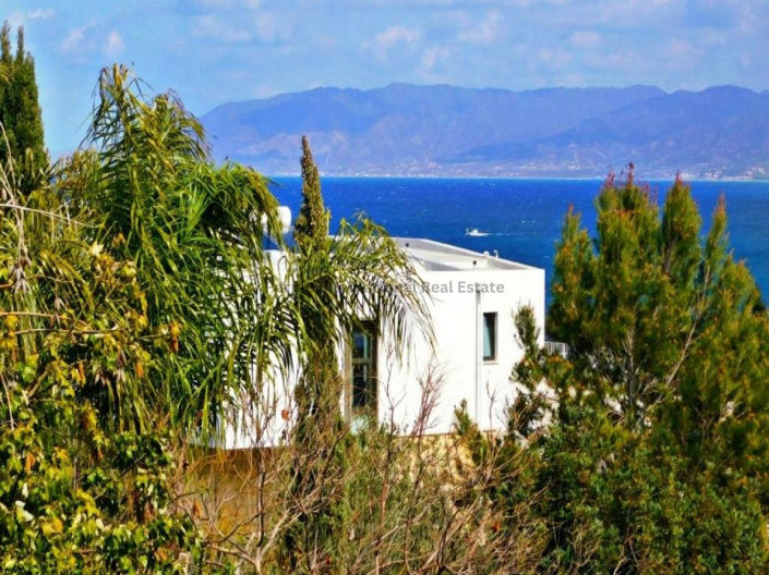 Image No.18-3 Bed Villa for sale