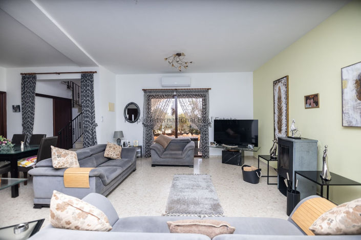 Image No.7-3 Bed Villa for sale