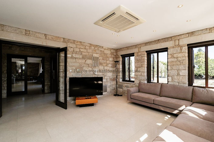 Image No.15-Villa de 6 chambres à vendre à Pervolia