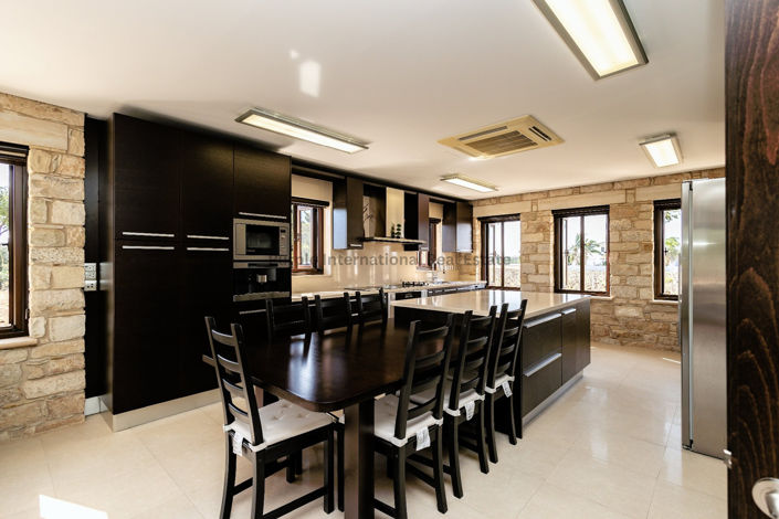 Image No.16-Villa de 6 chambres à vendre à Pervolia