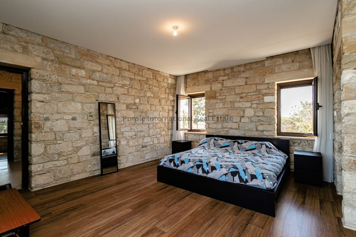 Image No.20-Villa de 6 chambres à vendre à Pervolia