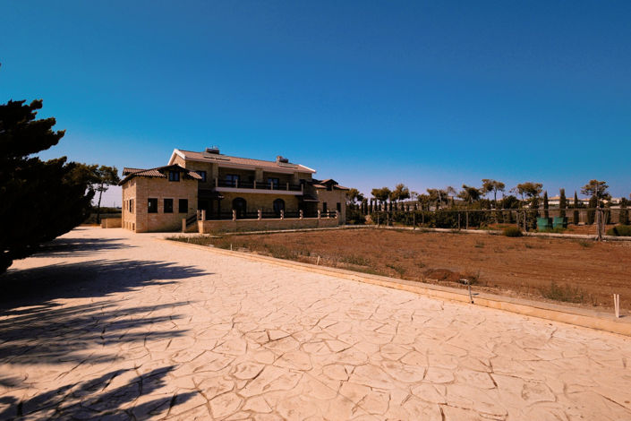 Image No.21-Villa de 6 chambres à vendre à Pervolia