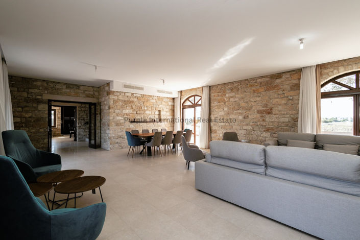 Image No.27-Villa de 6 chambres à vendre à Pervolia