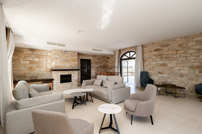 Image No.3-Villa de 6 chambres à vendre à Pervolia