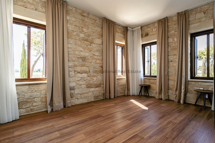 Image No.33-Villa de 6 chambres à vendre à Pervolia