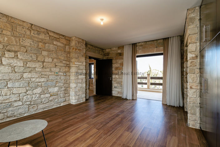 Image No.40-Villa de 6 chambres à vendre à Pervolia