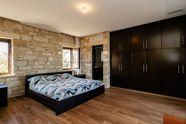 Image No.42-Villa de 6 chambres à vendre à Pervolia