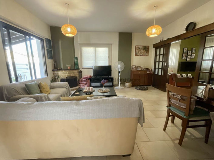 Image No.10-Villa de 4 chambres à vendre à Aradippou