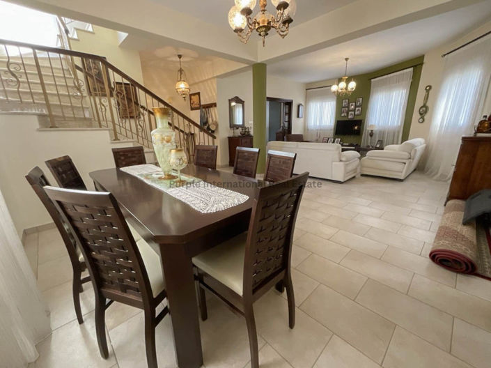 Image No.3-Villa de 4 chambres à vendre à Aradippou