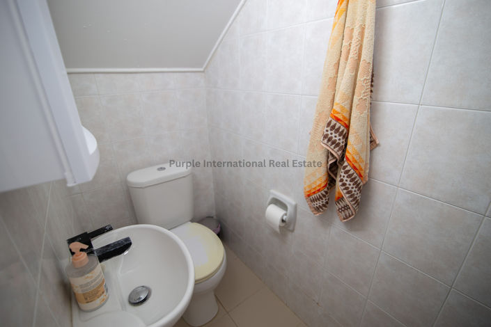 Image No.18-2 Bed Townhouse for sale