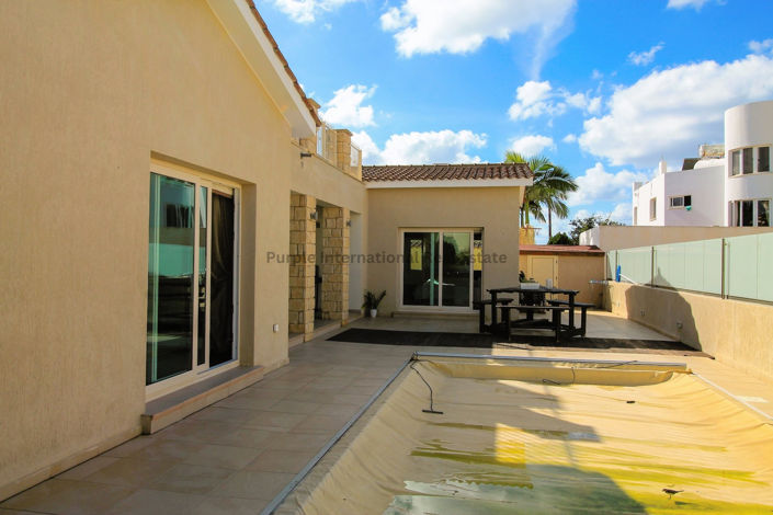 Image No.37-Villa de 6 chambres à vendre à Universal