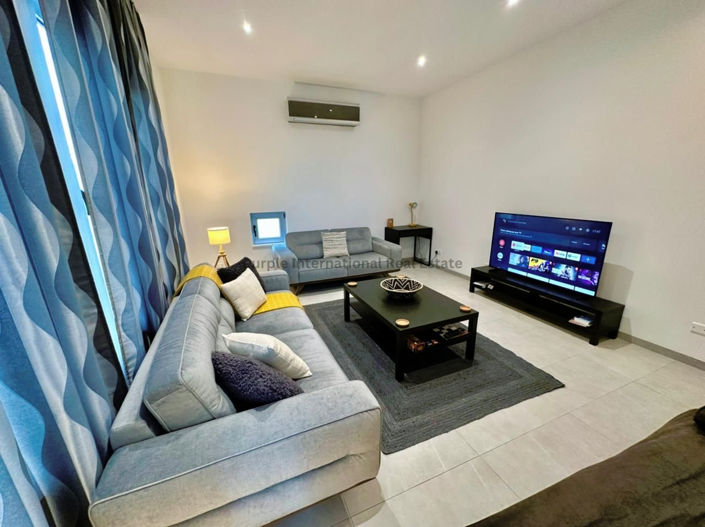 Image No.12-Villa de 5 chambres à vendre à Aradippou