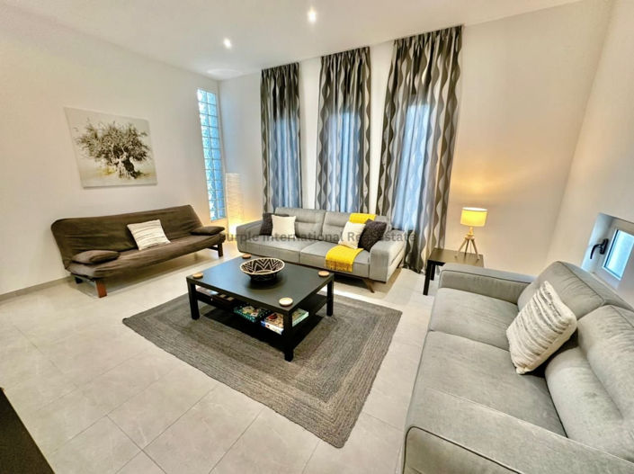 Image No.13-Villa de 5 chambres à vendre à Aradippou