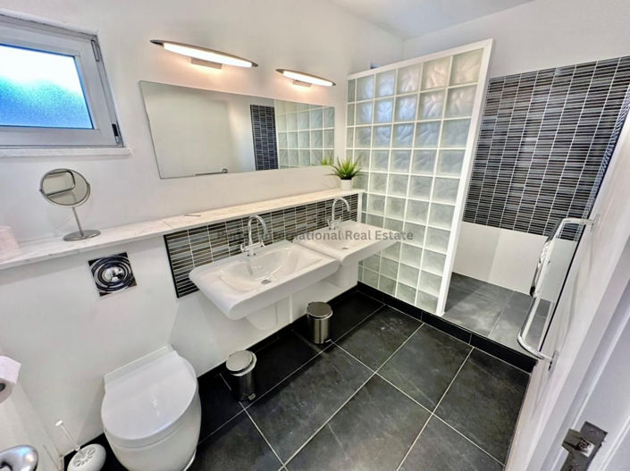 Image No.24-Villa de 5 chambres à vendre à Aradippou