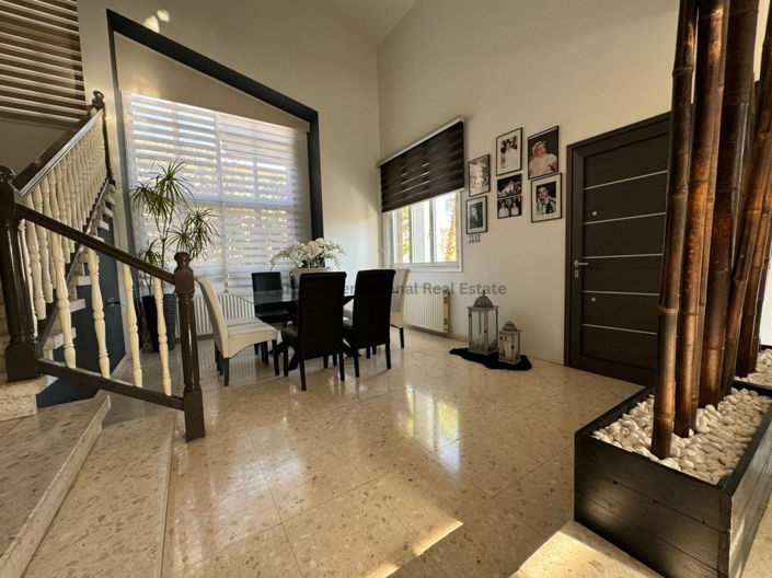 Image No.7-4 Bed Villa for sale