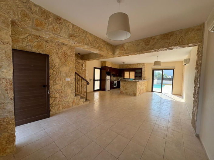 Image No.2-3 Bed Villa for sale