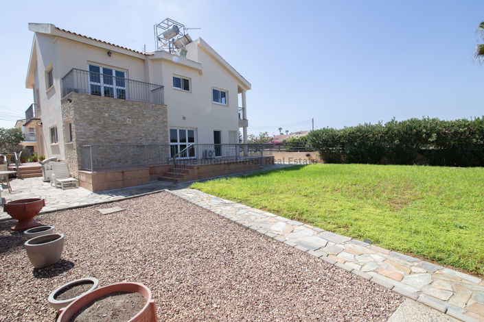 Image No.17-4 Bed Villa for sale