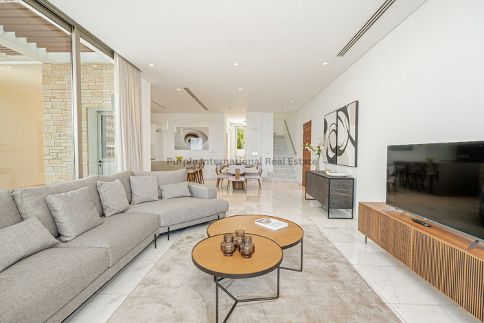 Image No.8-4 Bed Villa for sale