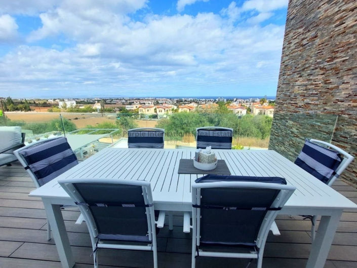 Image No.10-3 Bed Apartment for sale